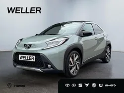 Grau Gebraucht 2024 Toyota Aygo X-plore Kleinwagen | 22.790 € (Teuer)