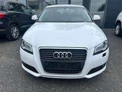 Weiß Gebraucht 2009 Audi A3 Sportback Ambiente Limousine | 3.250 € (Guter Preis)