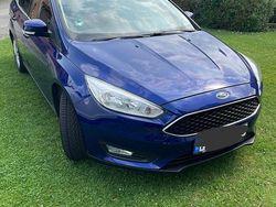 Blau Gebraucht 2018 Ford Focus Cool & Connect Kombi | 7.200 € (Fairer Preis)
