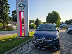 Sodalithblau Gebraucht 2023 Mercedes V220 Avantgarde Edition Van / Kleinbus | 63.900 € (Teuer)