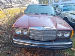 Rot Gebraucht 1977 Mercedes 300 Coupé | 5.500 €