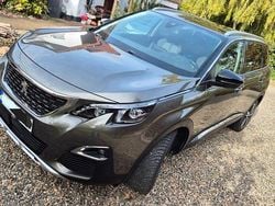 Grau Gebraucht 2017 Peugeot 5008 Allure Van / Kleinbus | 17.500 € (Fairer Preis)