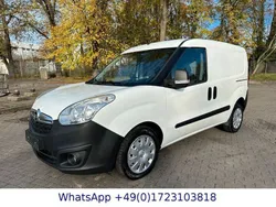 Weiß Gebraucht 2017 Opel Combo Van / Kleinbus | 8.211 € (Fairer Preis)