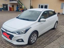Weiß Gebraucht 2018 Hyundai i20 Select Kleinwagen | 7.999 € (Guter Preis)