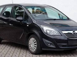 Schwarz Gebraucht 2011 Opel Meriva Innovation Van / Kleinbus | 7.290 € (Etwas zu teuer)