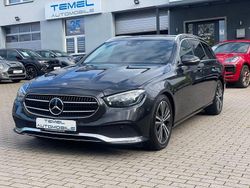 Grau Gebraucht 2021 Mercedes E220 Avantgarde Limousine | 29.900 € (Guter Preis)