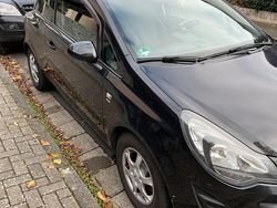 Schwarz Gebraucht 2014 Opel Corsa Kleinwagen | 4.900 € (Etwas zu teuer)