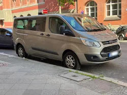 Gold Gebraucht 2014 Ford Tourneo Custom Van / Kleinbus | 13.999 €