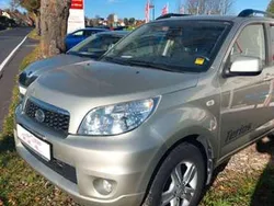 Silber Gebraucht 2010 Daihatsu Terios SUV | 9.490 € (Teuer)