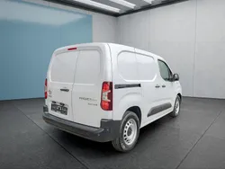 Weiß Gebraucht 2023 Toyota Proace Van | 22.449 € (Fairer Preis)