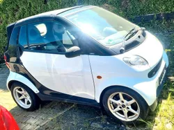 Weiß Gebraucht 2001 Smart ForTwo Cabrio Cabrio | 1.199 €