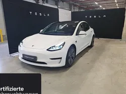 Weiß Gebraucht 2021 Tesla Model 3 Limousine | 25.200 € (Fairer Preis)