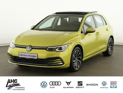 Gelb Gebraucht 2020 VW Golf VIII Style Limousine | 22.244 € (Fairer Preis)