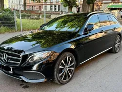 Schwarz Gebraucht 2019 Mercedes E300 Kombi | 24.900 € (Fairer Preis)