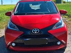 Rot Gebraucht 2015 Toyota Aygo X-wave Kleinwagen | 8.500 € (Fairer Preis)