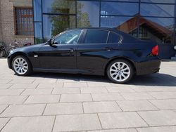 Schwarz Gebraucht 2011 BMW 320 Limousine | 15.900 €