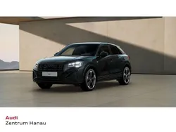 Mythosschwarz metallic Neu 2025 Audi Q2 S-Line SUV | 52.365 €