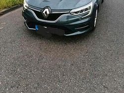 Grau Gebraucht 2021 Renault Mégane GrandTour Kombi | 17.500 € (Fairer Preis)