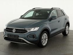 Petroleumblau metallic Neu 2025 VW T-Roc Life SUV | 32.875 € (Guter Preis)