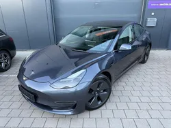 Grau Gebraucht 2021 Tesla Model 3 Long Range Limousine | 24.990 € (Fairer Preis)