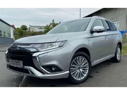 Sterlingsilber Gebraucht 2019 Mitsubishi Outlander P-HEV Basis SUV | 19.490 € (Guter Preis)