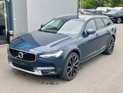 Blau Gebraucht 2020 Volvo V90 CC Pro Kombi | 37.500 € (Fairer Preis)