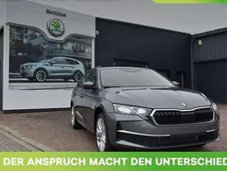 Graphite grau metallic Gebraucht 2025 Skoda Octavia Kombi | 39.590 € (Etwas zu teuer)