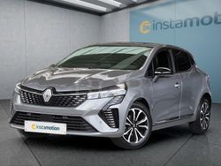 Grau Gebraucht 2024 Renault Clio V Kleinwagen | 16.949 € (Fairer Preis)