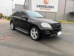 Schwarz Gebraucht 2011 Mercedes ML350 Sport SUV | 13.900 € (Fairer Preis)