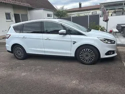 Weiß Gebraucht 2019 Ford S-MAX Titanium Van / Kleinbus | 16.800 € (Fairer Preis)