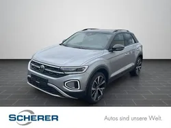 Pyrit silbermetallic/schwarz (metallic) Gebraucht 2024 VW T-Roc Style SUV | 32.990 € (Fairer Preis)