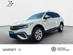 Weiß Gebraucht 2024 VW Tiguan Allspace Life SUV | 35.290 € (Guter Preis)