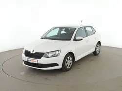 Weiß Gebraucht 2017 Skoda Fabia Active Limousine | 8.420 € (Guter Preis)
