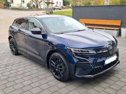 Blau Gebraucht 2023 Renault Mégane Iconic Limousine | 28.000 € (Guter Preis)