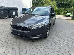 Grau Gebraucht 2016 Ford Focus Trend Kombi | 6.399 € (Fairer Preis)