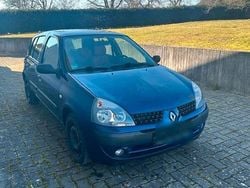 Blau Gebraucht 2004 Renault Clio II Kleinwagen | 1.000 €