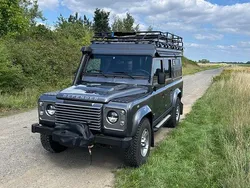 Grau Gebraucht 2016 Land Rover Defender SUV | 142.000 €