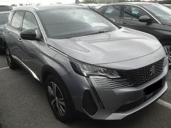 Grau Gebraucht 2024 Peugeot 5008 Allure SUV | 26.280 € (Superpreis)