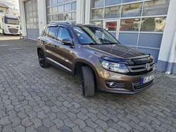 Grau Gebraucht 2012 VW Tiguan Sport SUV | 9.200 € (Etwas zu teuer)