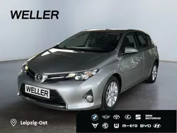 Silber Gebraucht 2013 Toyota Auris Life+ Limousine | 9.990 € (Fairer Preis)