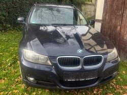 Blau Gebraucht 2009 BMW 320 Kombi | 4.990 € (Fairer Preis)