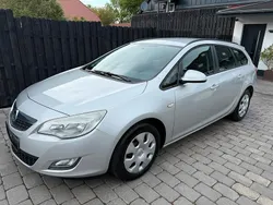 Silber Gebraucht 2012 Opel Astra Kombi | 2.250 € (Fairer Preis)