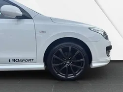 Crystal white Gebraucht 2009 Hyundai i30 Comfort Kleinwagen | 6.199 € (Etwas zu teuer)