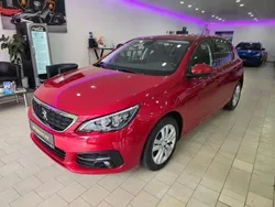 Rot Gebraucht 2018 Peugeot 308 Active Limousine | 11.700 € (Fairer Preis)