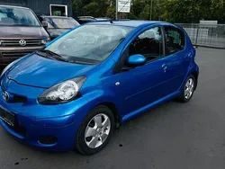 Blau Gebraucht 2008 Toyota Aygo Kleinwagen | 2.999 € (Teuer)