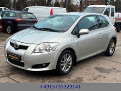 Silber Gebraucht 2009 Toyota Auris Life Kleinwagen | 4.499 € (Fairer Preis)