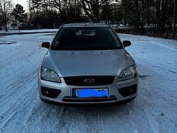 Silber Gebraucht 2006 Ford Focus Limousine | 1.899 € (Guter Preis)