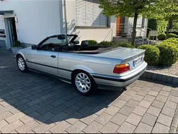 Silber Gebraucht 1996 BMW 318 Cabriolet Cabrio | 12.900 €