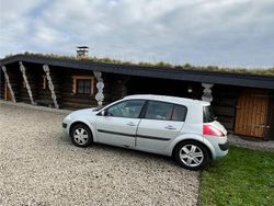 Grau Gebraucht 2004 Renault Mégane GrandTour Kombi | 1.900 €
