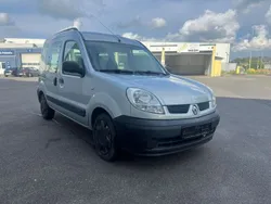 Grau Gebraucht 2004 Renault Kangoo Expression Van / Kleinbus | 2.980 € (Teuer)